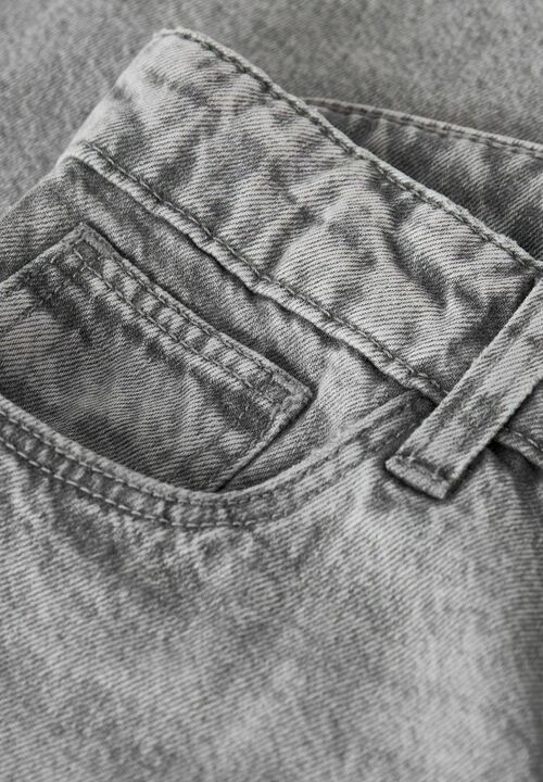 Усовершенствованный помощник для стирки черного денима с отбеливанием перекисью водорода